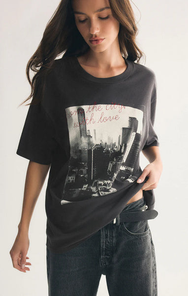 BIG APPLE CITY TEE - BLACK SAND