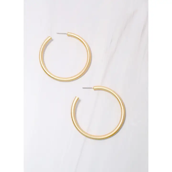 ARDEN SATIN HOOP MATTE GOLD EARRING