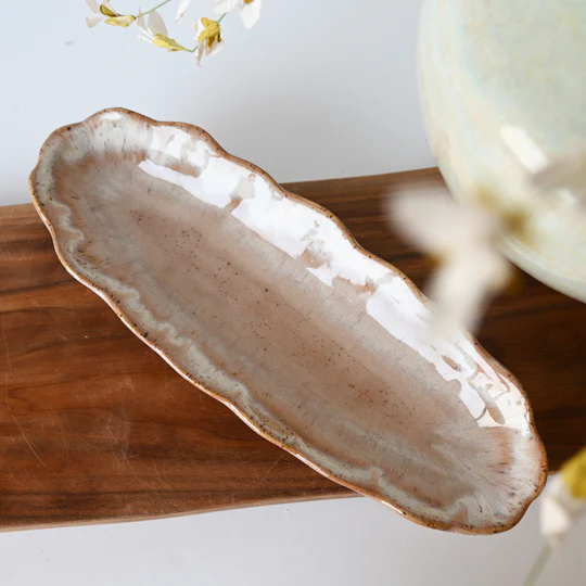 FLIRTY EDGE OLIVE DISH - PRIMROSE